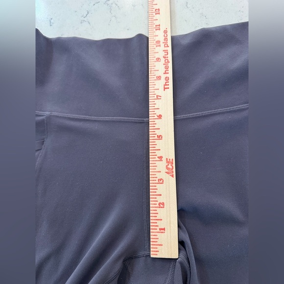 Athleta SALUTATION STASH POCKET II CINCH 7/8 Leggings Women’s Size M Purple - Picture 6 of 14